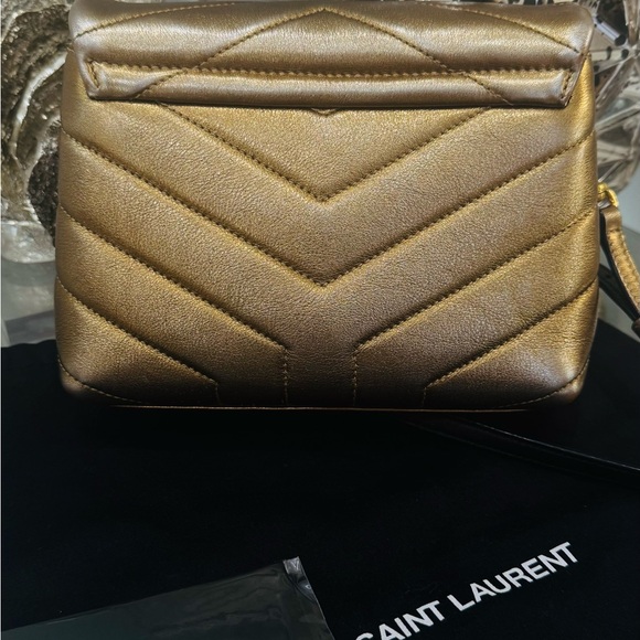 Saint Laurent Gold mini lou lou bag - Picture 6 of 14